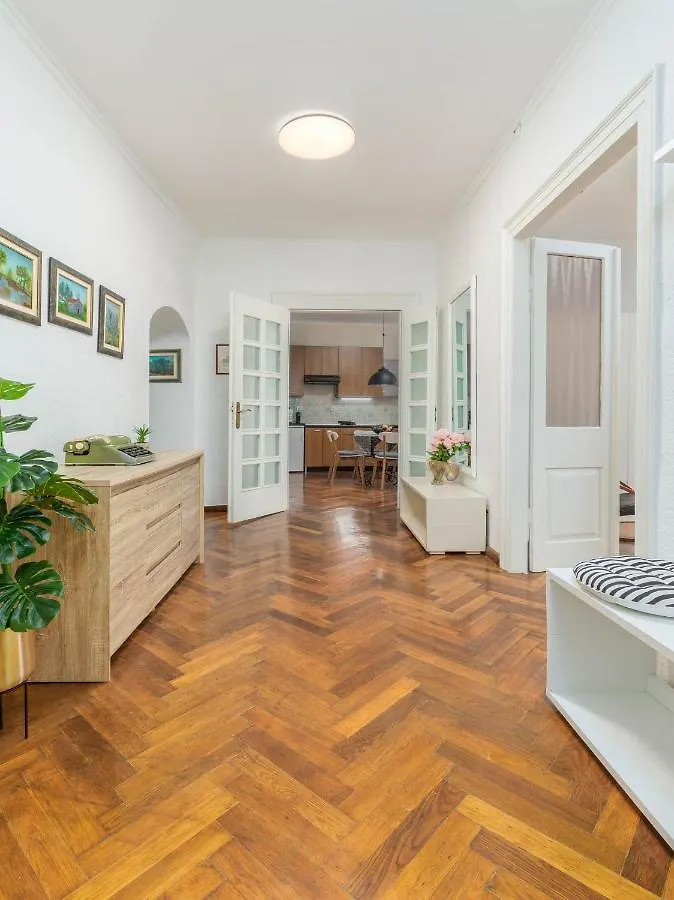 Apartment Melanie Pula